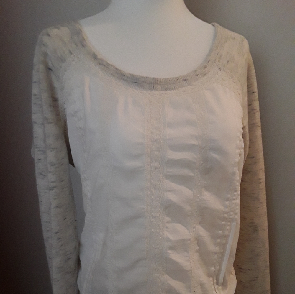 Lace detailed sweater